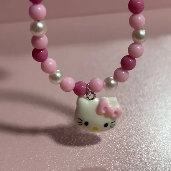 Hello Kitty Pink and White Charm Bracelet - Picture 4 of 4